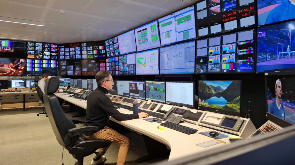 BCE engineers in the Network Operations Center providing 24/7 monitoring and management of media, network, and infrastructure services.