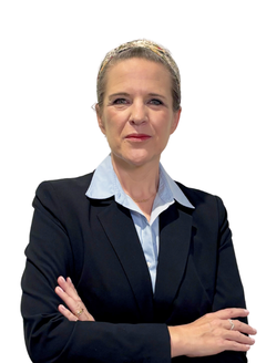 Portrait of Florence Diers - Product Director at BCE